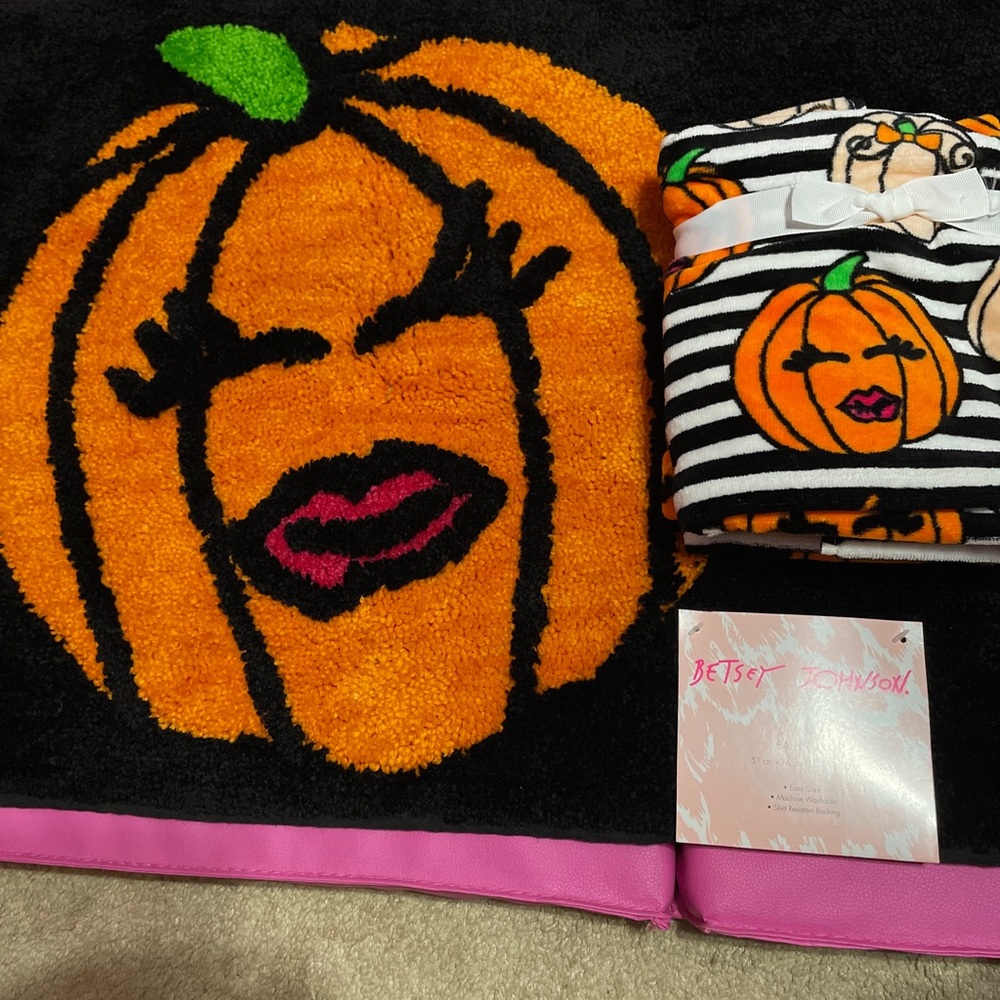 Betsey Johnson Bathroom Bundle